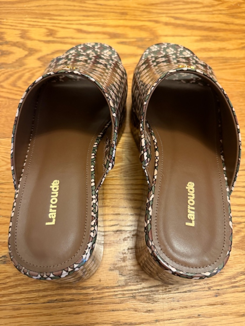 Larroudé Charlie Platform Sandals Patent Daisy Vichy Multi Seaweed NIB Size 7.5 - Picture 8 of 11